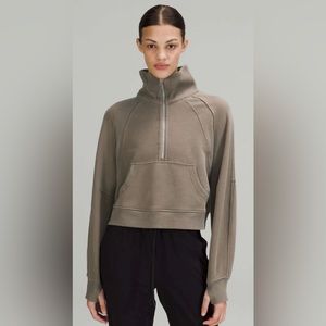 Lululemon Scuba Oversized Funnel Neck Half-Zip
In Rover size M/L